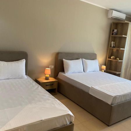 Rumar Hotel Durrës Eksteriør bilde