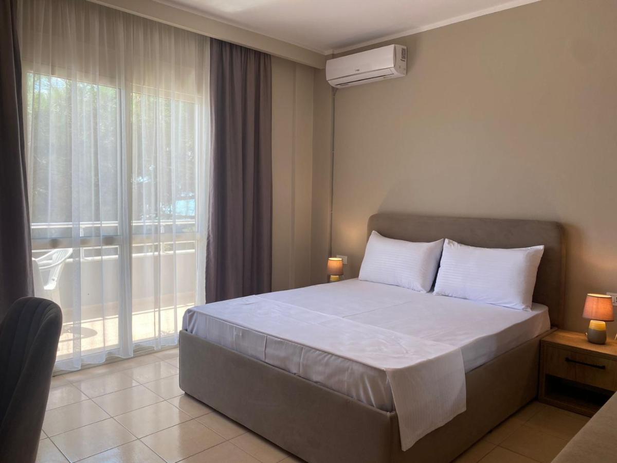 Rumar Hotel Durrës Eksteriør bilde