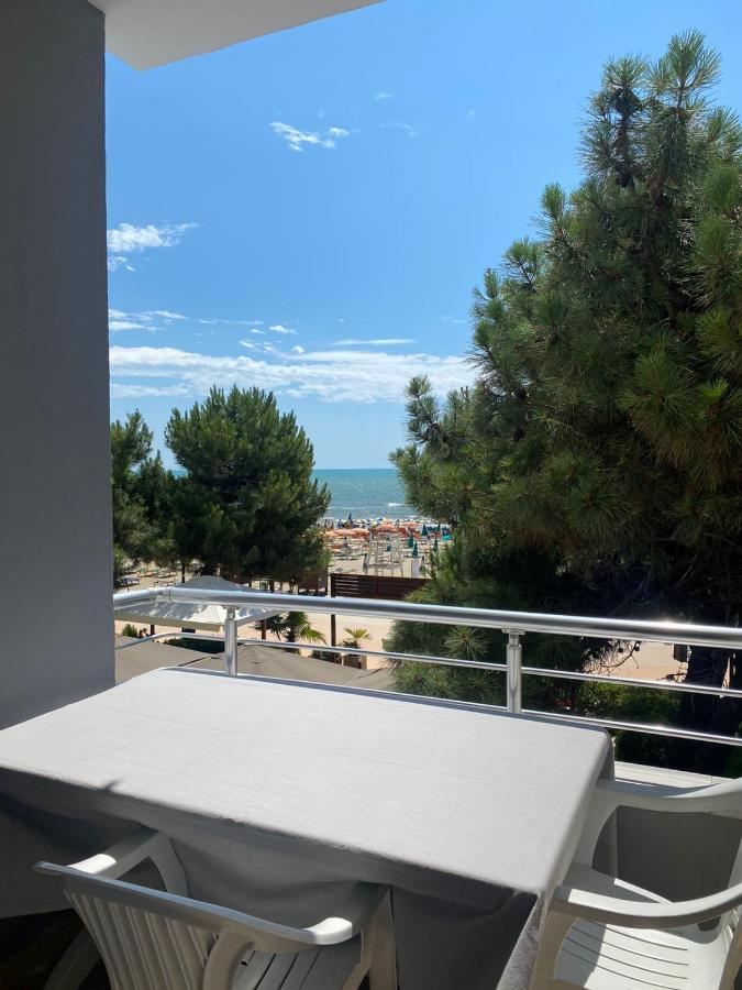 Rumar Hotel Durrës Eksteriør bilde