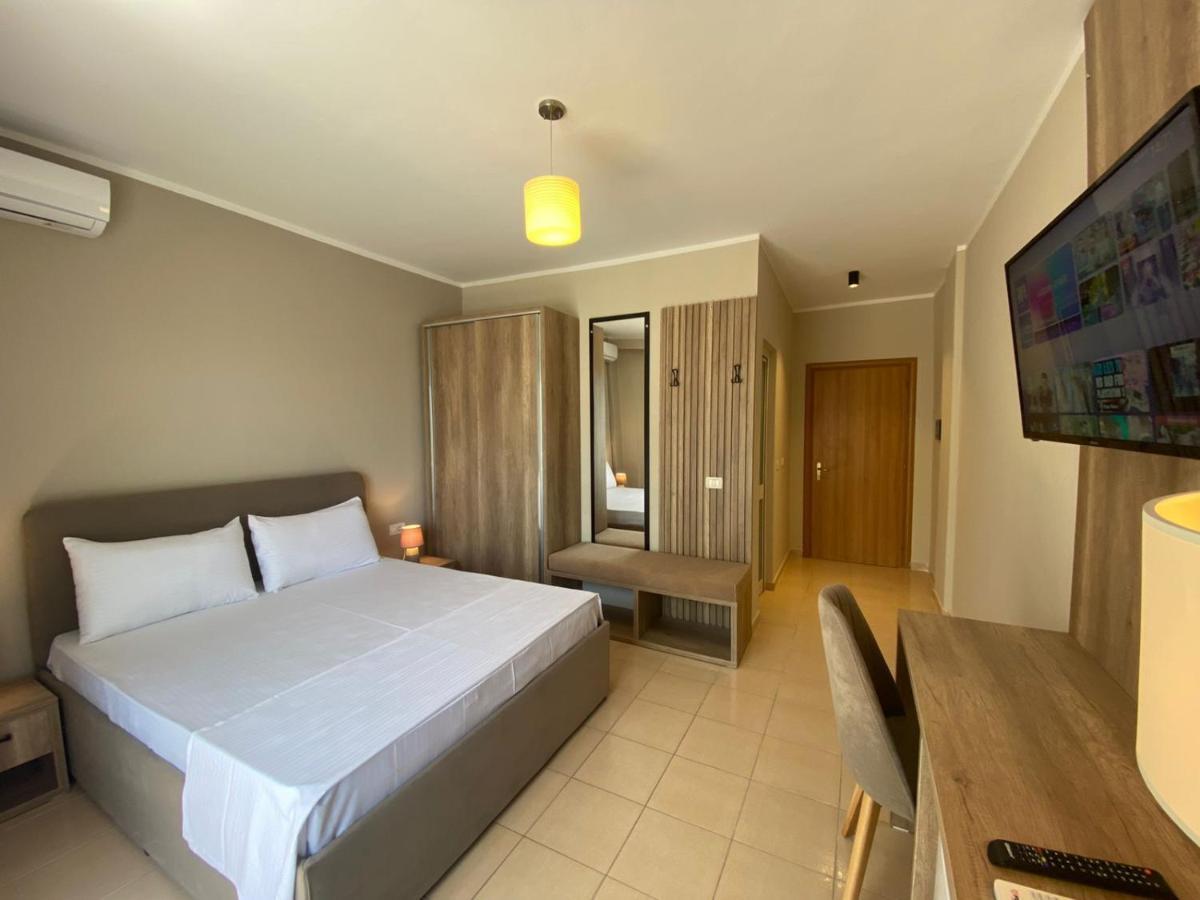Rumar Hotel Durrës Eksteriør bilde