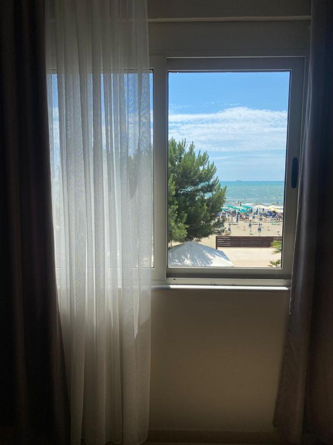 Rumar Hotel Durrës Eksteriør bilde