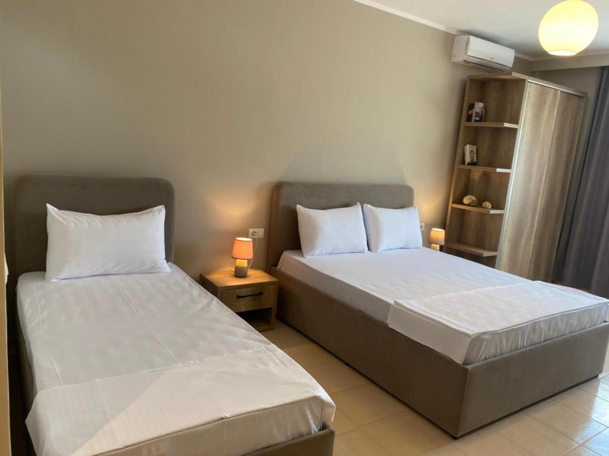 Rumar Hotel Durrës Eksteriør bilde