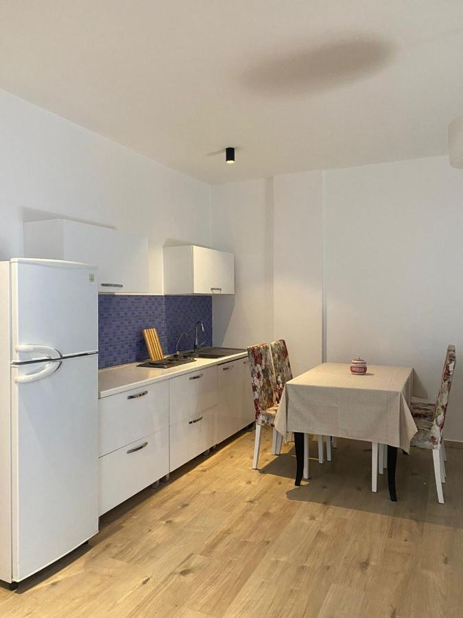 Rumar Hotel Durrës Eksteriør bilde