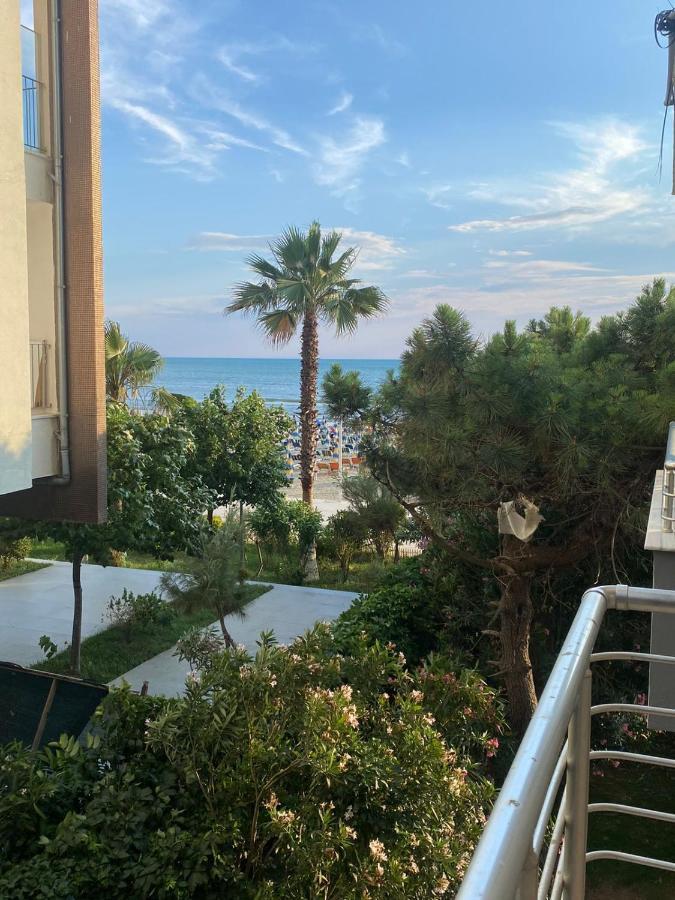 Rumar Hotel Durrës Eksteriør bilde
