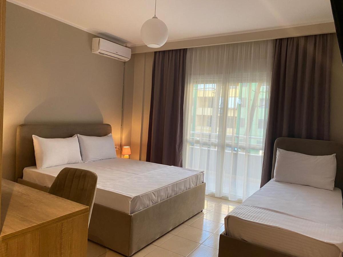 Rumar Hotel Durrës Eksteriør bilde
