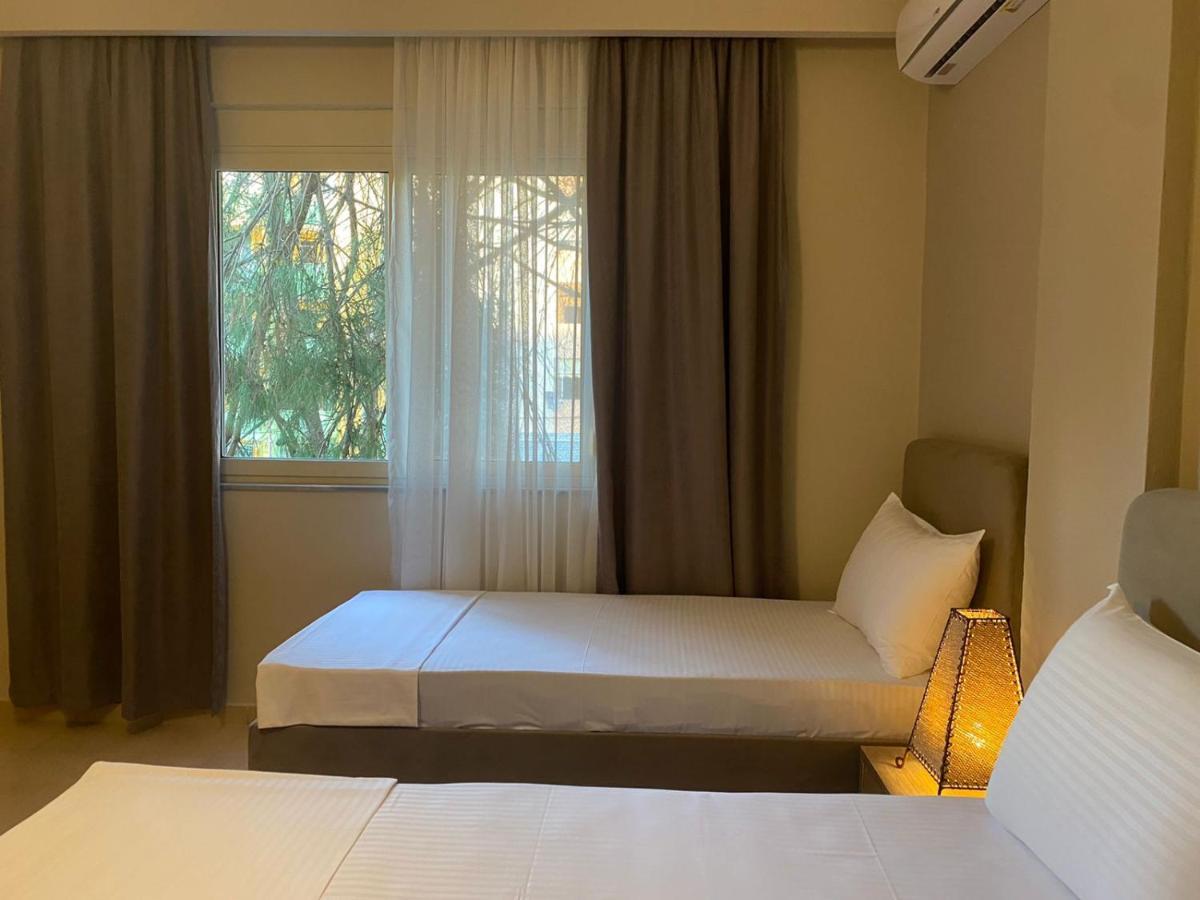 Rumar Hotel Durrës Eksteriør bilde